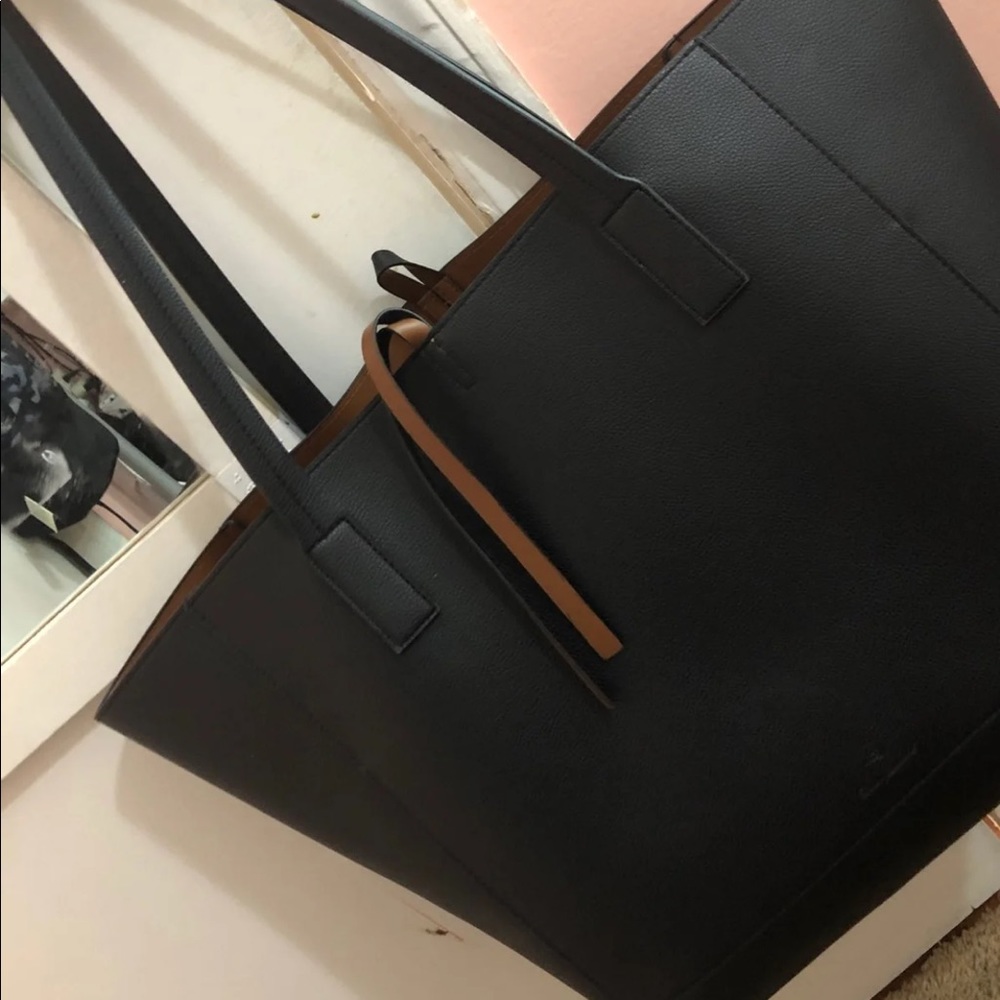 Purse with clutch